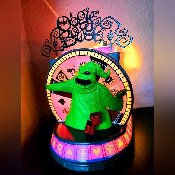 OOGIE BOOGIE'S CASINO NIGHT- NIGHTMARE BEFORE CHRISTMAS SCENTSY WARMER RARE - Picture 7 of 8